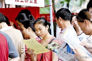 没给牌！戴伟浚被黎巴嫩球员一脚踹到了脸上！VAR检查后未给红牌